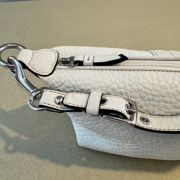 Beautiful Rare Find Coach Pebble Leather Baguette Bag - New Condition - Picture 5 of 7